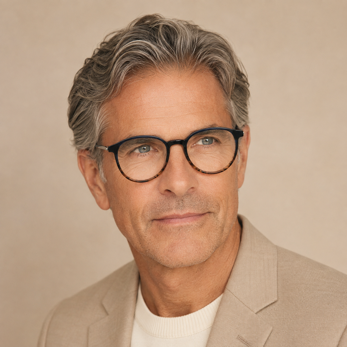 Hombre usando Helsinki — Acetato premium
