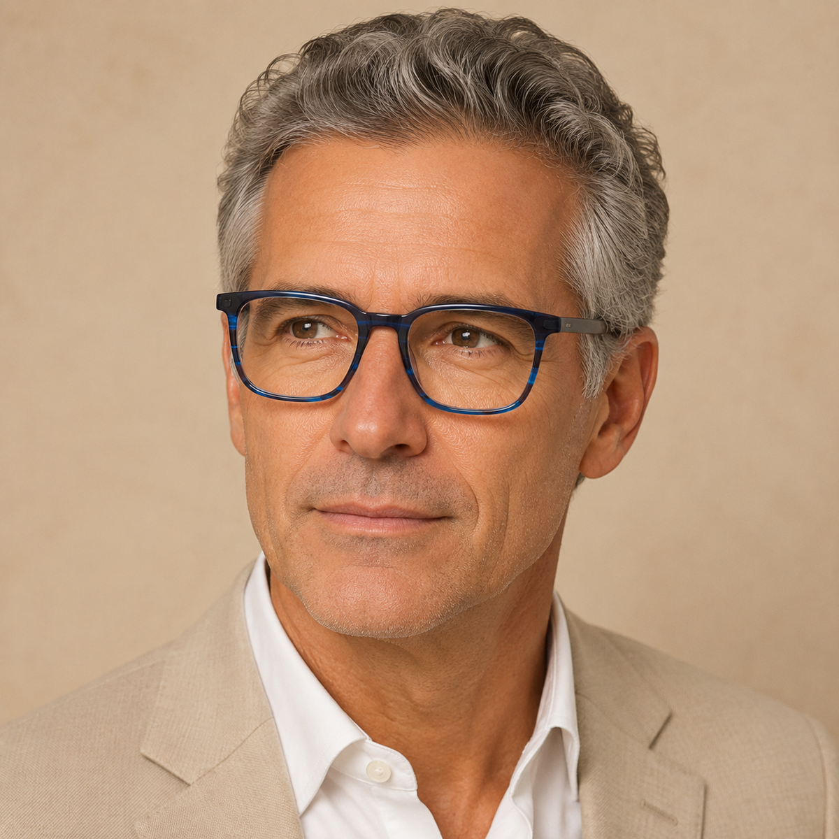 Hombre usando Riga — Acetato premium